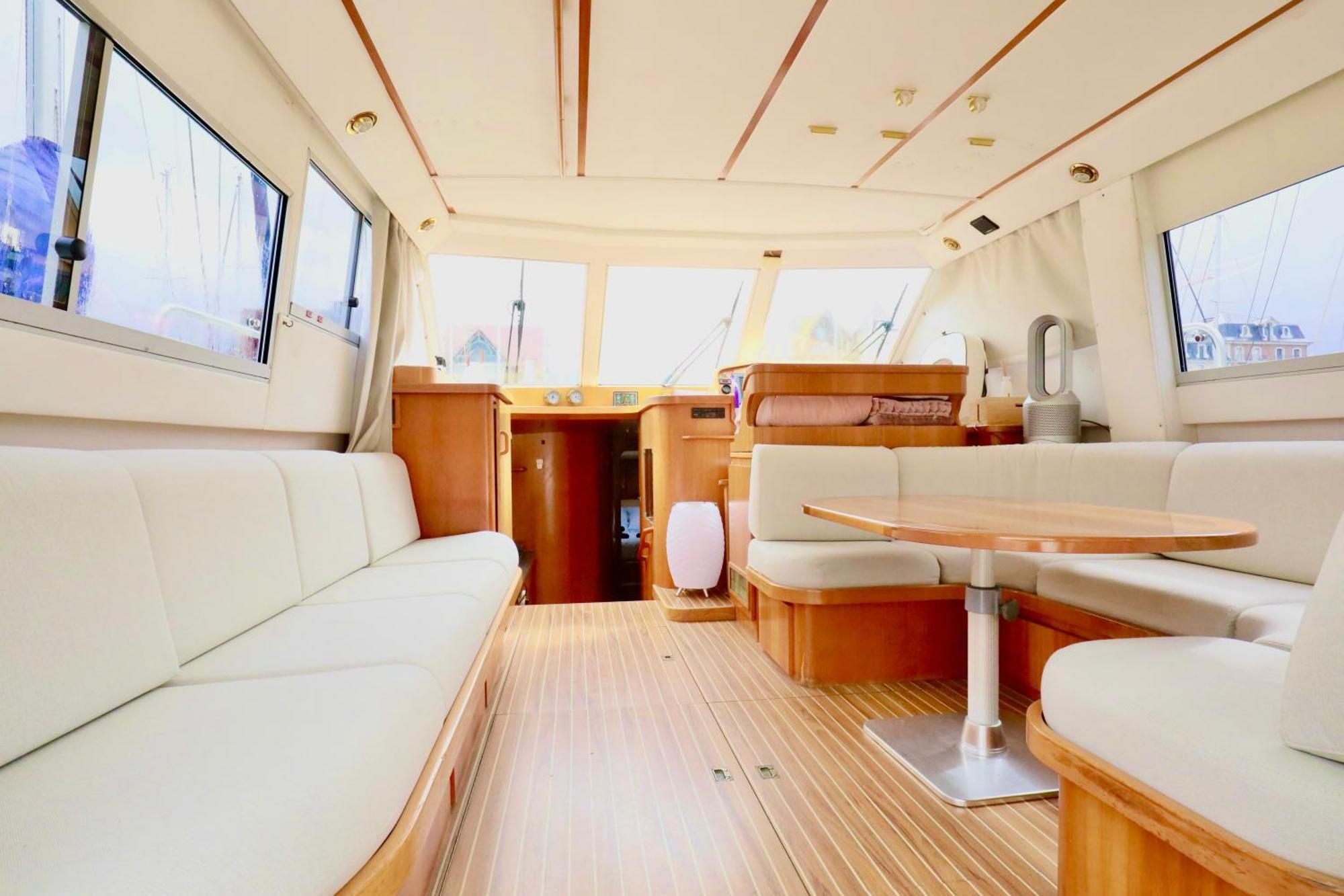 Yacht 多维尔 外观 照片